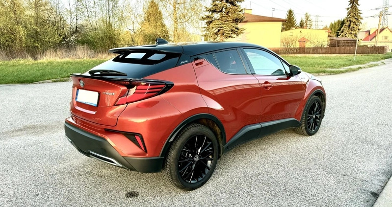 Toyota C-HR cena 114000 przebieg: 52000, rok produkcji 2020 z Warszawa małe 137